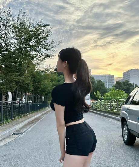 黒檀の熟女オンリーファンズ セックス 写真