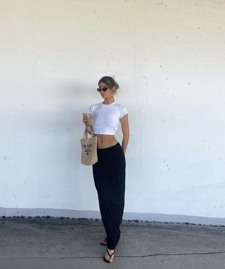 アマチュアブロンドオンリーファンズ セクシー裸 写真