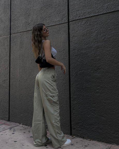 巨尻の黒人女性オンリーファンズ えろた ギャラリー