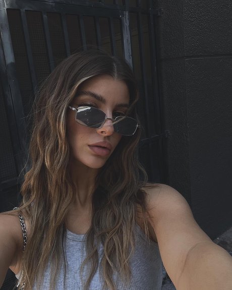 肉厚熟女オンリーファンズ ホットセクシー 画像