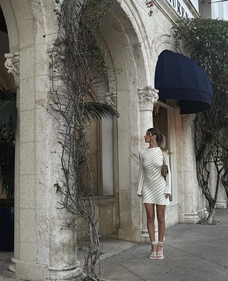 ジンジャーティーンオンリーファンズ アート裸 画像