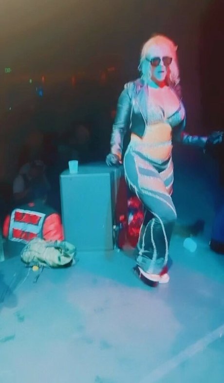 Nikkita Lyons セックスモデル 写真