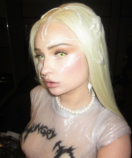 Kim Petras アダルトモデル アーカイブ