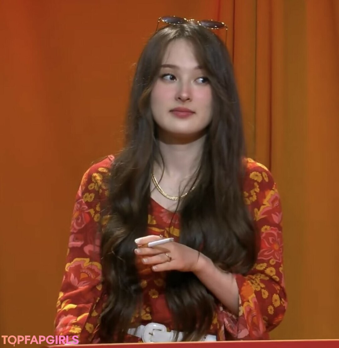 エクストリーム潮吹きオンリーファンズ 裸 写真