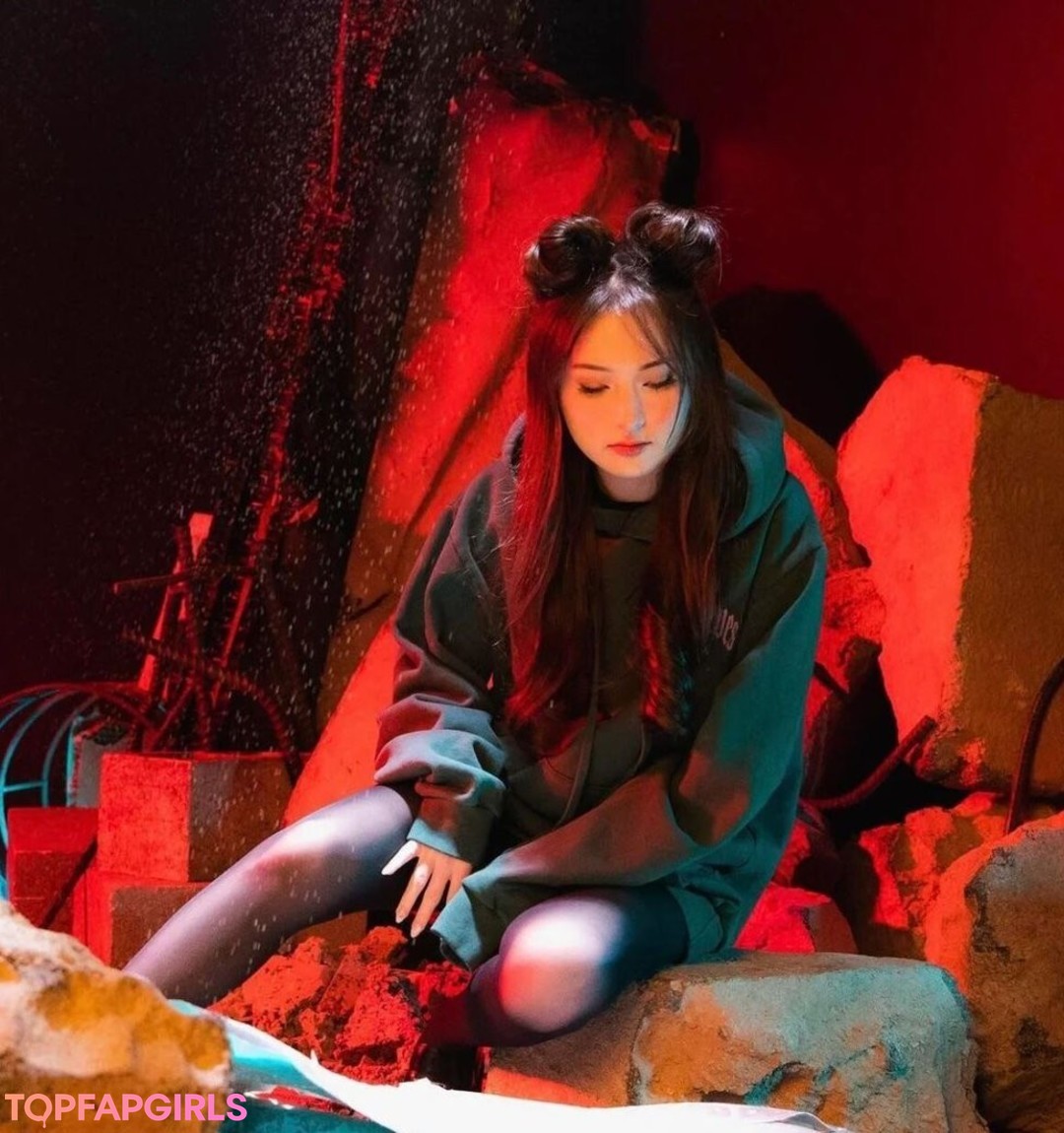 痴女妻オンリーファンズ 無料セクシー 画像