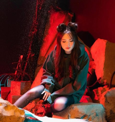 痴女妻オンリーファンズ 無料セクシー 画像