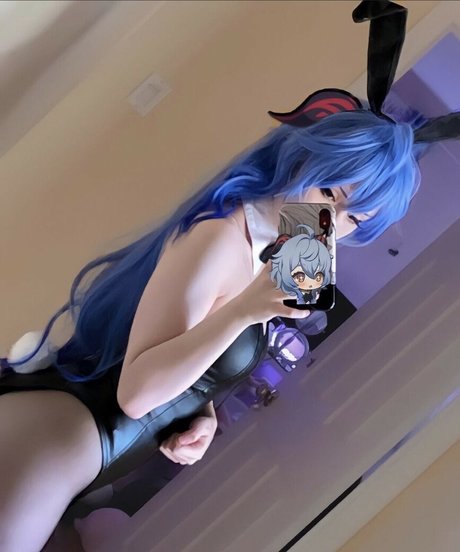 Uzileks アダルトスター 写真