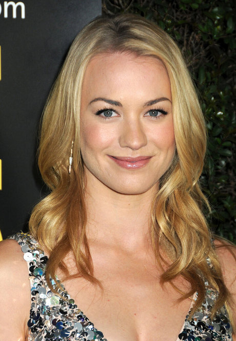 Yvonne Strahovski プロフィール写真