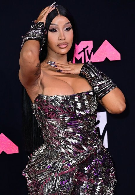 Cardi B 女優 画像