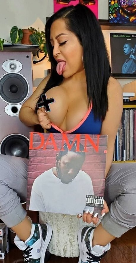 Michelle Miele ヌードモデル ギャラリー