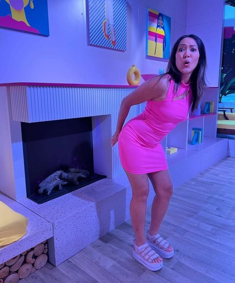 日本の熟女オンリーファンズ ポルノグラフィック 画像