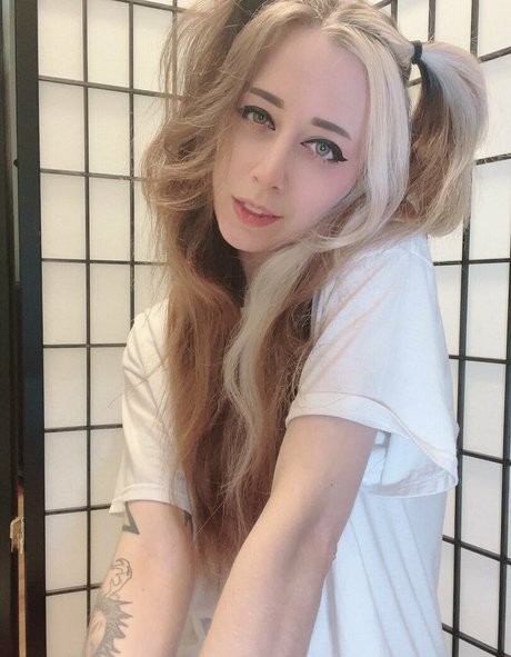 金髪の顔射オンリーファンズ パーフェクト 画像