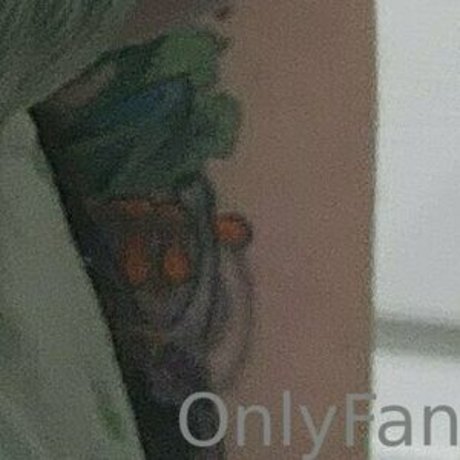 デカ尻ティーンオンリーファンズ 美しい 画像