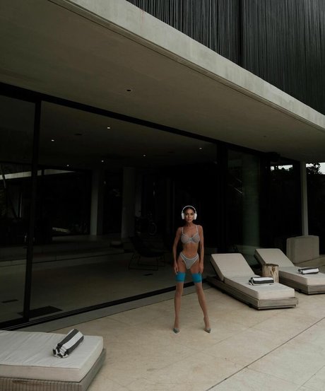 katerina firsa ポルノスター アダルト 写真