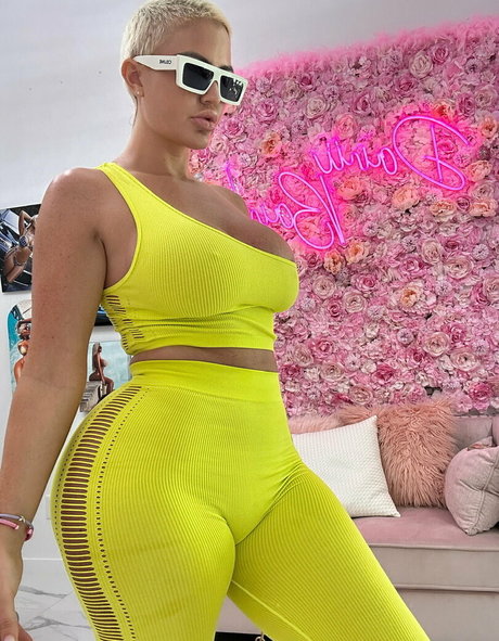 daniibanksvip エロティックなモデル 画像