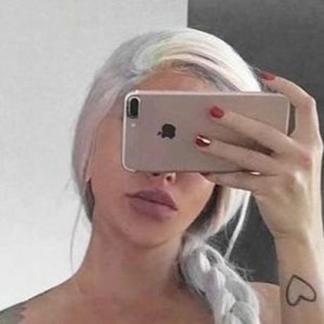 Cassie Mason ホットなモデル 写真