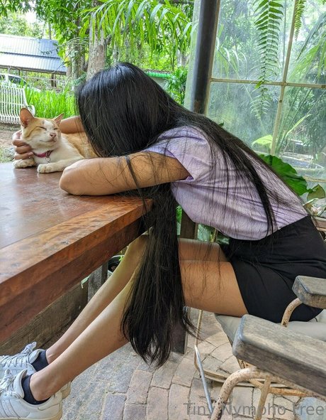 柔軟なティーンオンリーファン 無料ポルノ 写真