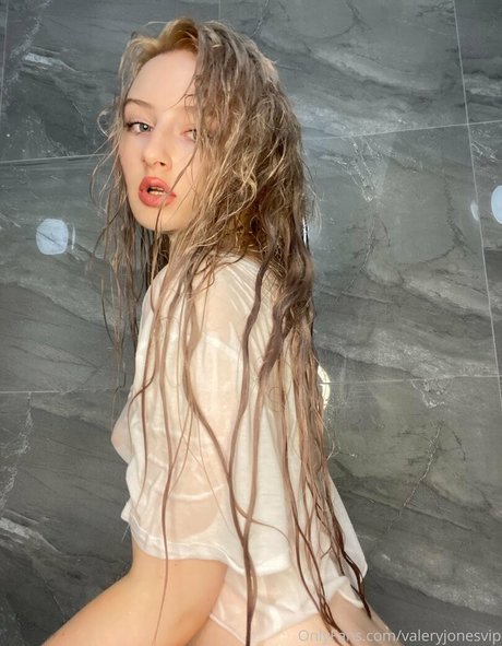 ぽっちゃりカップルオンリーファンズ ホットセクシー 画像