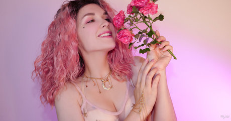 乳首オーガズム オンリーファンズ アート裸 写真