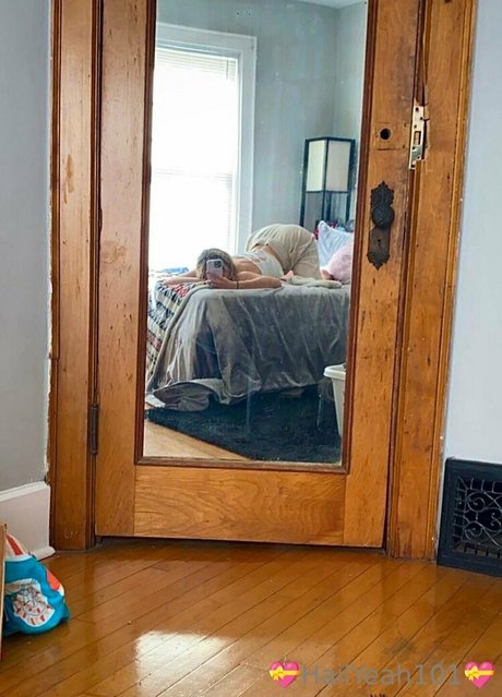 hailyeah101 ポルノスター 裸 写真