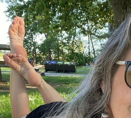 gmtninc 裸モデル 写真