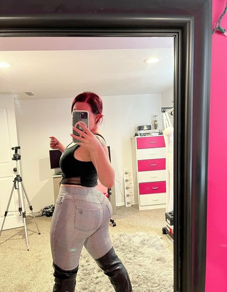 leeleezillafree 素敵な女優 写真