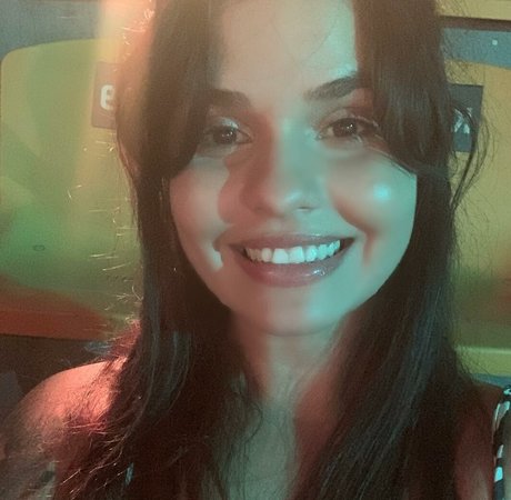 肉厚熟女オンリーファンズ 裸 写真