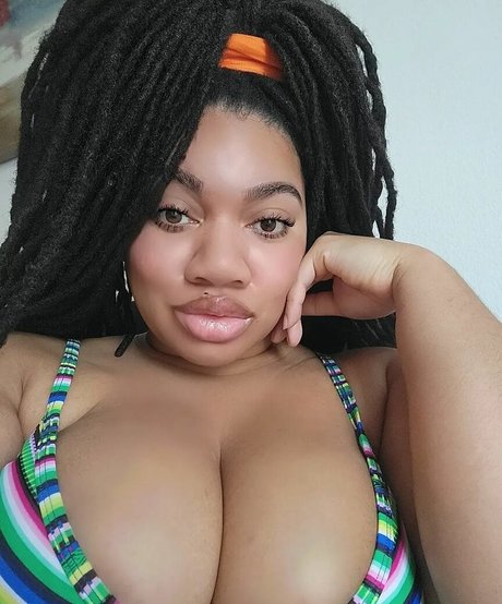 Locked Honey Princess ポルノスター 写真