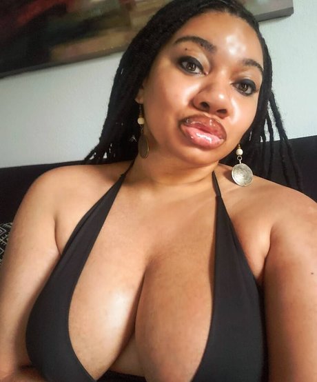 Locked Honey Princess エロティックなスター 写真