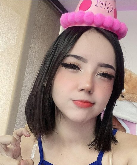 Itsmidna ポルノモデル アーカイブ