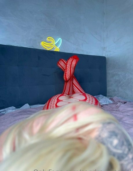 肉厚熟女オンリーファンズ セクシーヌード ギャラリー