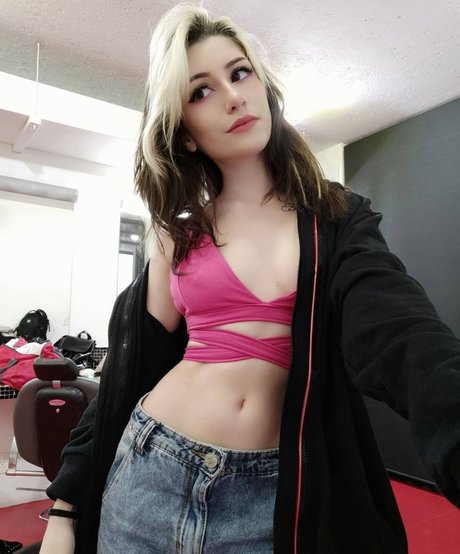 ジンジャーティーンオンリーファンズ 無料アダルト 画像