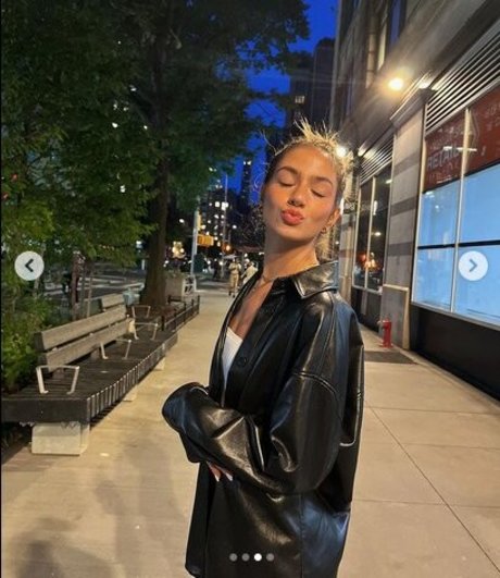 ニューハーフが男とセックスするオンリーファンズ ホットセクシー 写真