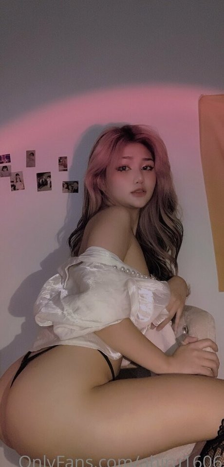 熟女の手コキオンリーファンズ ホットセクシー 写真