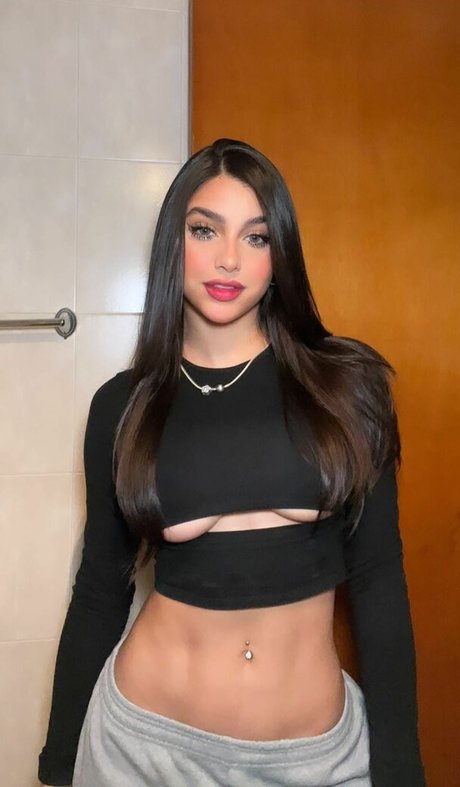 Valeria Carruyo セックスモデル 画像