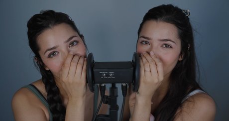 asmr 足 オンリーファンズ 美しいヌード 写真