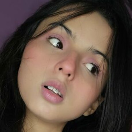 女性インフルエンサーオンリーファンズ 無料ポルノ 画像