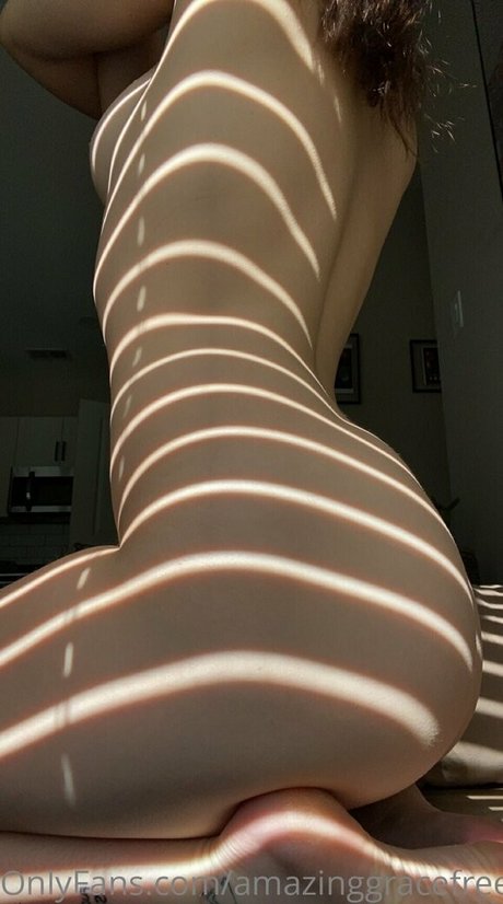 amazinggracefreepage アダルト女優 写真