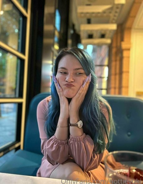 ビーチセックスオンリーファンズ セクシーヌード 画像