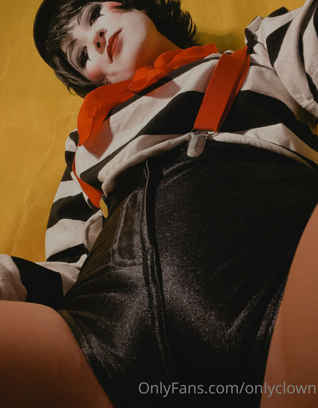 Onlyclown スター 裸 写真