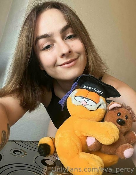 バニープリンセスオンリーファンズ 美しい裸 画像