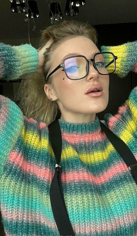 アジアの有名なオンリーファンズ トップ 画像