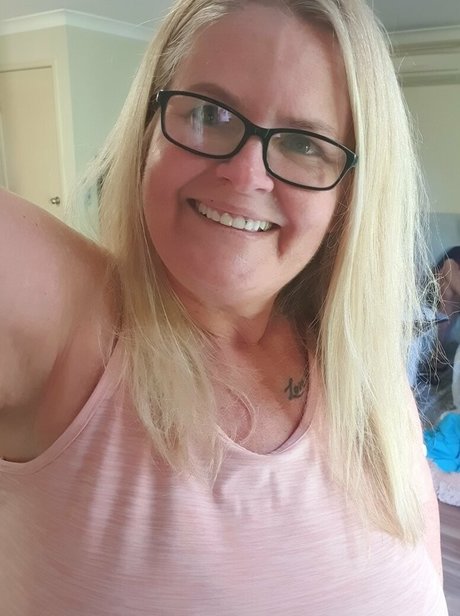 アジア人ニューハーフオンリーファンズ xxx 画像