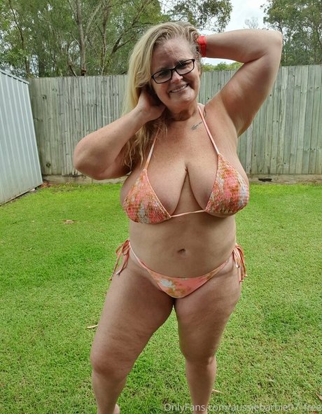 アジアンツインズオンリーファンズ セクシー 写真