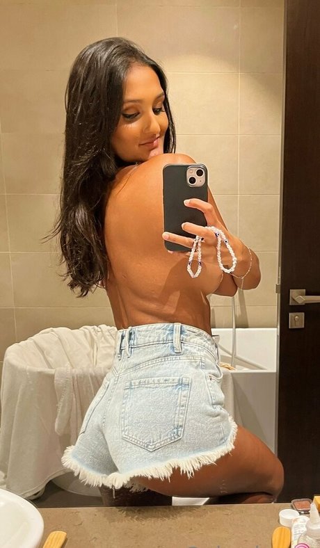 年配の熟女オンリーファンズ エロ 写真