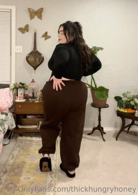 thickhungryhoney ポルノスター 写真