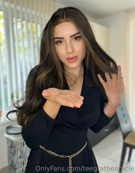 teegratheoracle アダルト女優 写真