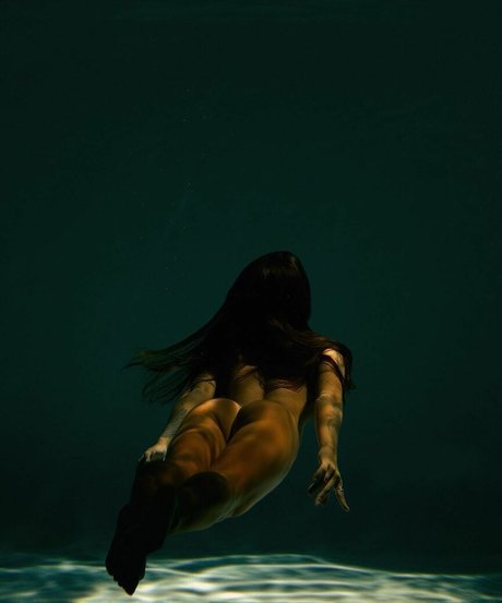 スペードのクイーン オンリーファンズ アダルト 写真