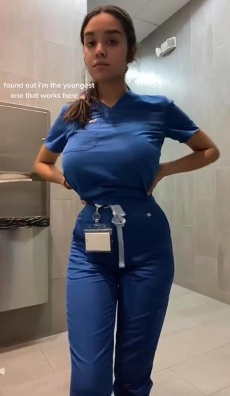 Erika M Diaz アートモデル 写真