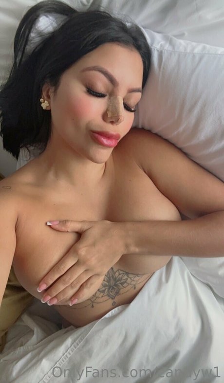 黒髪の熟女オンリーファンズ トップ 画像